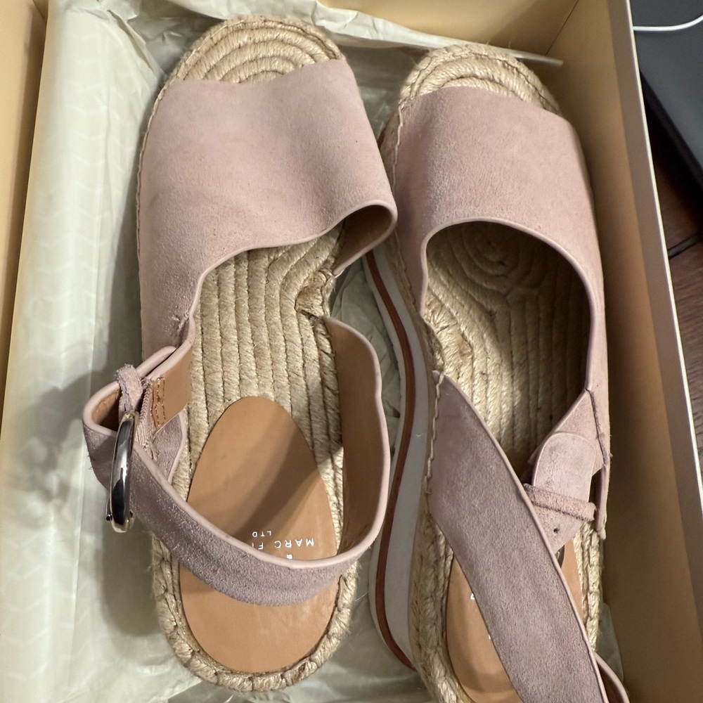 New in Box Marc Fisher Blush Suede Espadrille Sandals